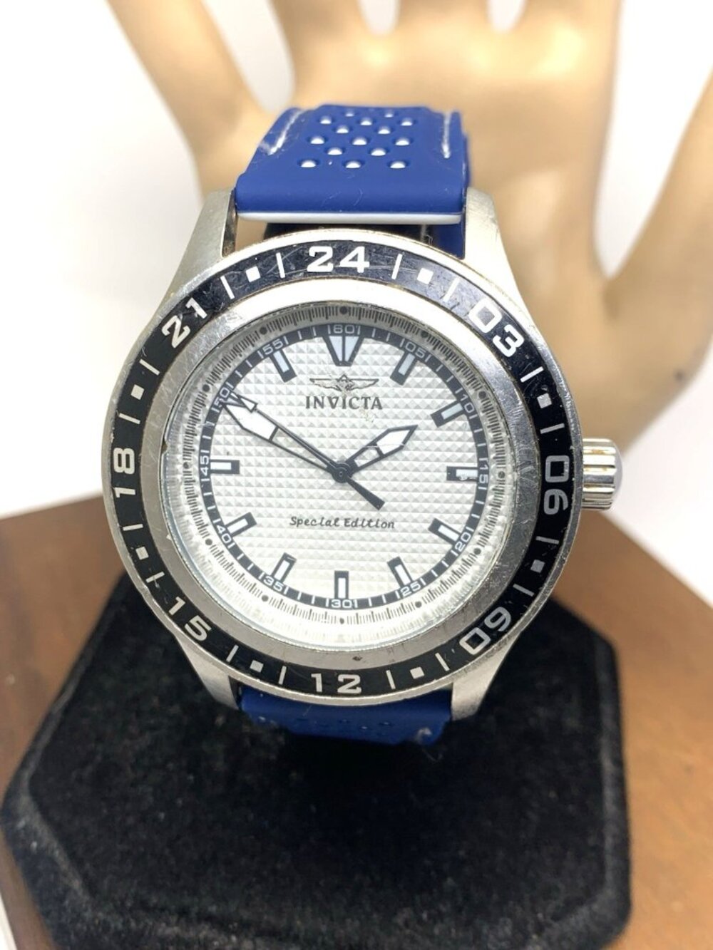 Invicta Men's Watch 15223 Specialty Quartz Silver Dial Rubber Strap 45mm